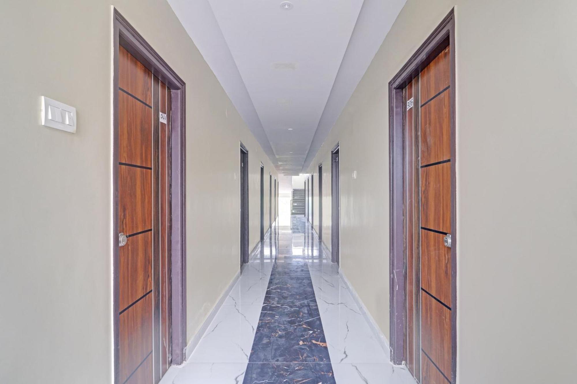 Hotel O Sv Grand ハイデラバード エクステリア 写真